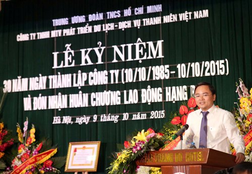 Đồng chí Nguyễn Anh Tuấn- Bí thư BCH Trung ương Đoàn phát biểu tại buổi lễ