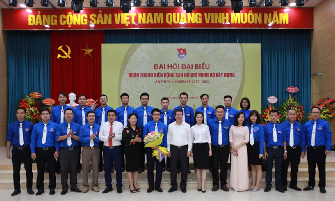 Ban Chấp hành Đoàn Thanh niên Bộ Xây dựng nhiệm kỳ 2017-2022 ra mắt Đại hội.