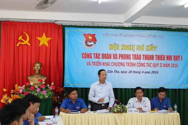 Đồng chí Nguyễn Hùng Dũng, Phó Trưởng Ban Dân vận Thành ủy, phát biểu chỉ đạo tại hội nghị.