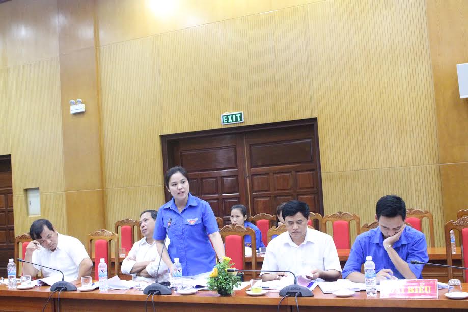 Đồng chí Nguyễn Thị Kim Dung - Tỉnh ủy viên, Trưởng Ban Dân vận Tỉnh ủy phát biểu tại hội nghị