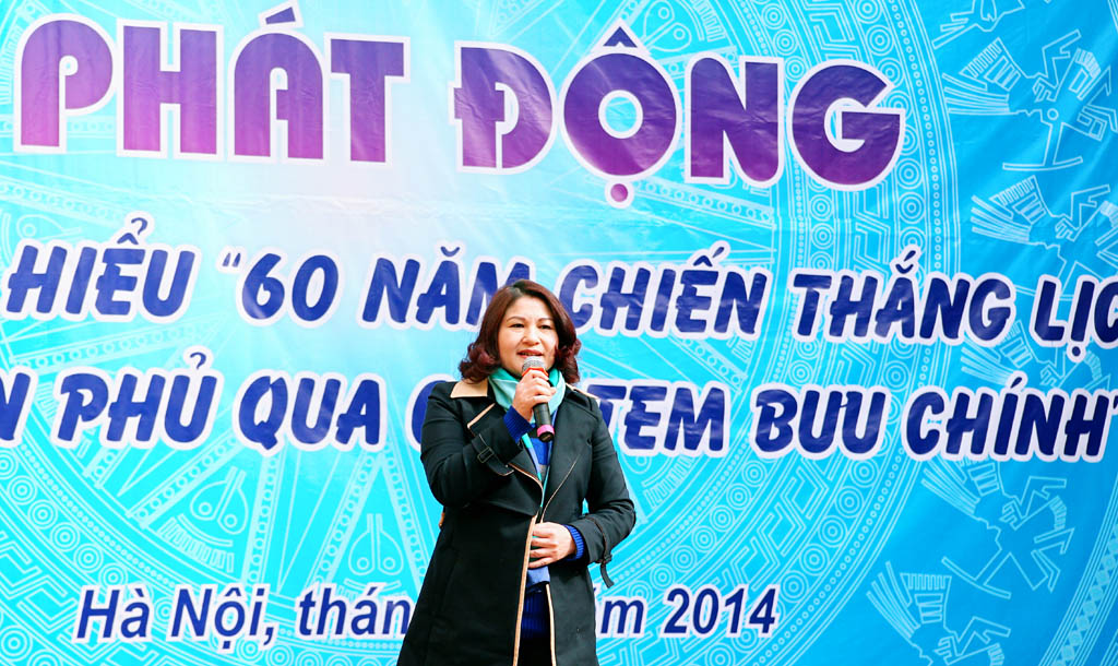 Đồng chí Nguyễn Thị Hà,Bí thư Trung ương Đoàn, Chủ tịch Hội đồng Đội Trung ương phát biểu tại lễ phát động