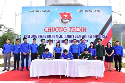 Ký kết giữa các đơn vị trực thuộc Tỉnh đoàn Lào Cai với các đơn vị trực thuộc Thành đoàn Hà Nội.