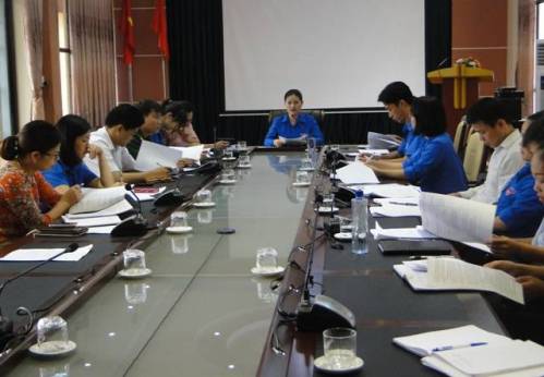 Đồng chí Vương Ngọc Hà chủ trì Hội nghị giao ban trực tuyến lấy ý kiến cho dự thảo Văn kiện Đại hội đại biểu Hội LHTN Việt Nam tỉnh và Tổng kết công tác Đoàn, Đội năm học 2013 - 2014.