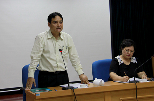 Đồng chí Nguyễn Đắc Vinh phát biểu tại buổi gặp mặt