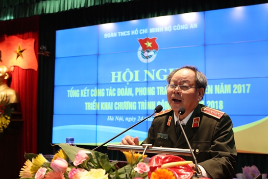 Trung tướng Nguyễn Thanh Nam – Bí thư Đảng ủy, Phó Tổng cục trưởng phụ trách Tổng cục Chính trị CAND phát biểu chỉ đạo tại hội nghị.