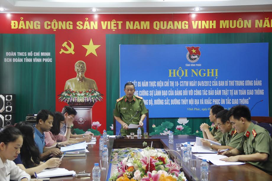  Đồng chí Nguyễn Phúc Thọ -  Phó Giám đốc Công an tỉnh, Trưởng đoàn kiểm tra phát biểu tại hội nghị.