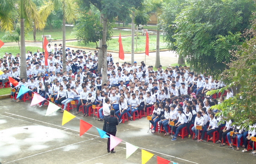 Hơn 1.000 học sinh trường THPT Đại An tham dự chương trình tư vấn, định hướng nghề nghiệp