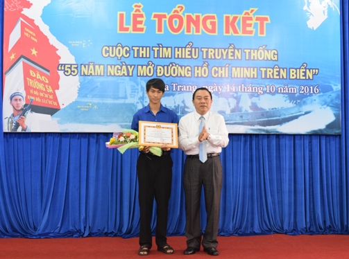  DSC0683: Bạn Lưu Tài Nam - Lớp 55TP2, Trường Đại học Nha Trang là người giành giải nhất cá nhân tại Cuộc thi