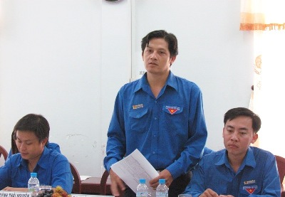 Đ/c Huỳnh Trung Trứ, Phó Bí thư Thành Đoàn phát biểu đóng góp ý kiến tại buổi tiếp xúc cử tri của Đoàn Đại biểu Quốc hội thành phố Cần Thơ.
