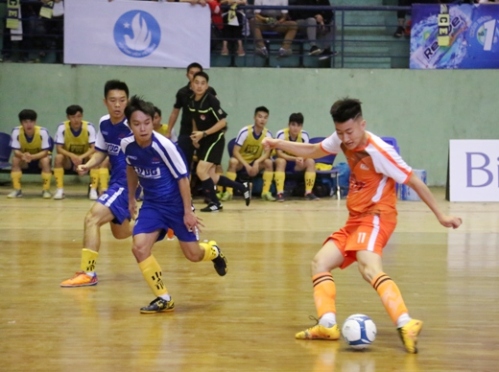 Trận đấu giành vị trí vô địch bộ môn Futsal tại Chung kết VUG 2018 giữa Đại học Thủy Lợi và Đại học FPT 