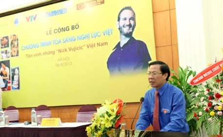 Đồng chí Phan Văn Mãi- Bí thư Thường trực Trung ương Đoàn, Chủ tịch Hội LHTN Việt Nam phát biểu tại buổi lễ