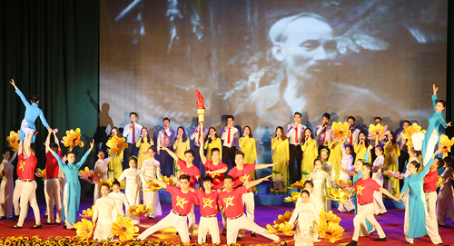  Đại hội đại biểu Đoàn TNCS Hồ Chí Minh thành phố Hải Phòng lần thứ XIII, nhiệm kỳ 2017-2022 diễn ra trong không khí vui tươi, phấn khởi