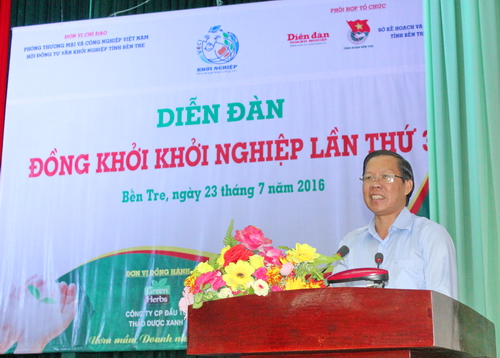 Đồng chí Phan Văn Mãi - Ủy viên BCH Trung ương Đảng, Phó Bí thư Thường trực Tỉnh ủy phát biểu chỉ đạo