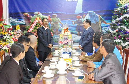 Chủ tịch Trung ương Hội LHTN Việt Namgửi lời chúc mừng tốt đẹp tới quý Mục sư và cộng đồng tín hữu Tin lành buôn Alê A đón mùa Giáng sinh an lành, năm mới bình an.
