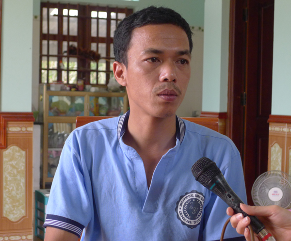Anh Nguyễn Ngọc Tú thu tiền tỷ từ mô hình trồng cây dược liệu - Ảnh: Hoàng Mẫn