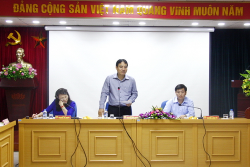 Đồng chí Nguyễn Đắc Vinh - Ủy viên dự khuyết BCH Trung ương Đảng, Bí thư thứ nhất BCH Trung ương Đoàn, Chủ nhiệm UBQG về thanh niên Việt Nam phát biểu tại Hội nghị