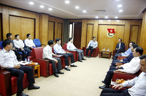 Đồng chí Đào Ngọc Dung - Bí thư Đảng ủy Khối cơ quan Trung ương đến thăm và chúc Tết Trung ương Đoàn