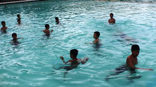 Khai giảng lớp học bơi miễn phí cho trẻ em có hoàn cảnh khó khăn