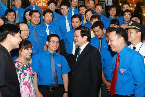 Chủ tịch nước Trương Tấn Sang gặp mặt 60 đại biểu "Thanh niên tiên tiến làm theo lời Bác