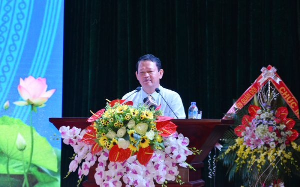 Đồng chí Nguyễn Văn Vịnh, Ủy viên BCH Trung ương Đảng, Bí thư Tỉnh ủy, Chủ tịch HĐND tỉnh phát biểu chỉ đạo tại Đại hội