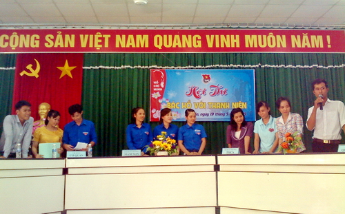 Hội thi "Bác Hồ với thanh niên"