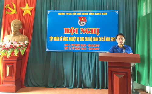 Đ/c Lộc Minh Hiệp - Phó Bí thư Thường trực Tỉnh đoàn phát biểu tại Hội nghị