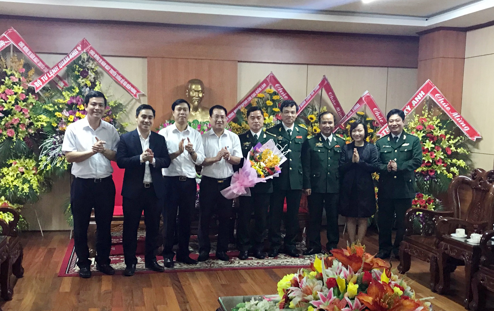 Ban Thường vụ Tỉnh đoàn chúc mừng BCH Bộ đội Biên phòng Tỉnh nhân ngày ngày thành lập lực lượng BĐBP.