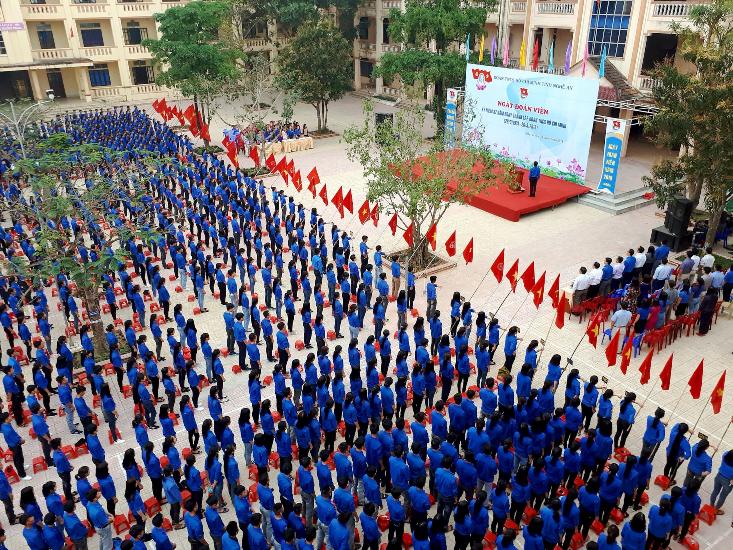Hơn 1.300 học sinh Trường THPT Quỳnh Lưu 4 ngày hội Đoàn viên