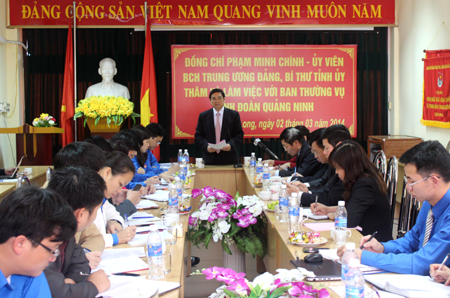  Đồng chí Phạm Minh Chính- Ủy viên BCH Trung ương Đảng, Bí thư Tỉnh ủy phát biểu chỉ đạo tại buổi làm việc.