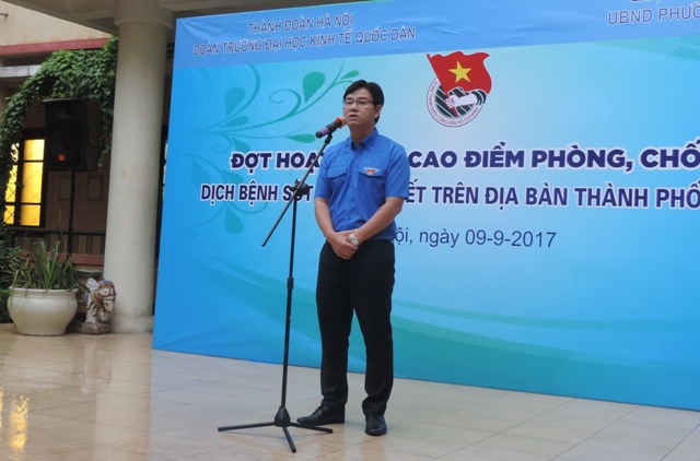 Đồng chí Nguyễn Văn Thắng, UVBTV Trung ương Đoàn, Thành ủy viên, Bí thư Thành đoàn Hà Nội phát biểu tại buổi lễ