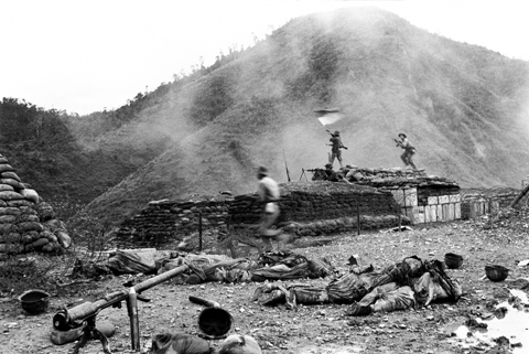 Trận chiến ác liệt tại thành cổ Quảng Trị (Ảnh tư liệu: Internet)