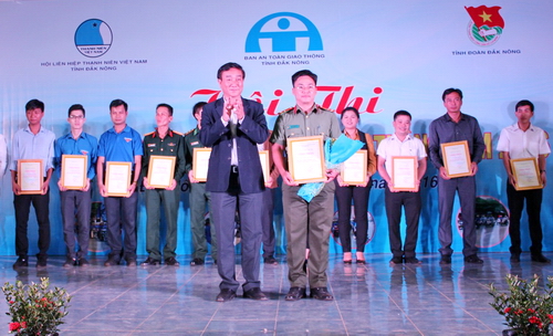 BTC trao giải Nhất toàn đoàn cho Đoàn Thanh niên Công an tỉnh