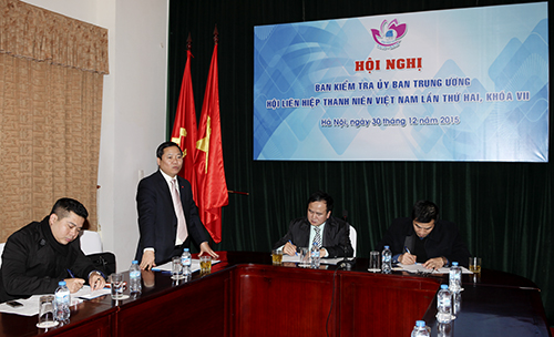 Đồng chí Nguyễn Phi Long, Bí thư BCH Trung ương Đoàn, Chủ tịch Hội LHTN Việt Nam phát biểu chỉ đạo tại hội nghị